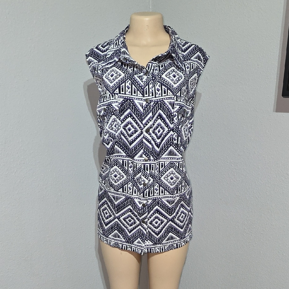 Lularoe Roxanne large Snap Buttons Tank Top Black and White Size 3XL